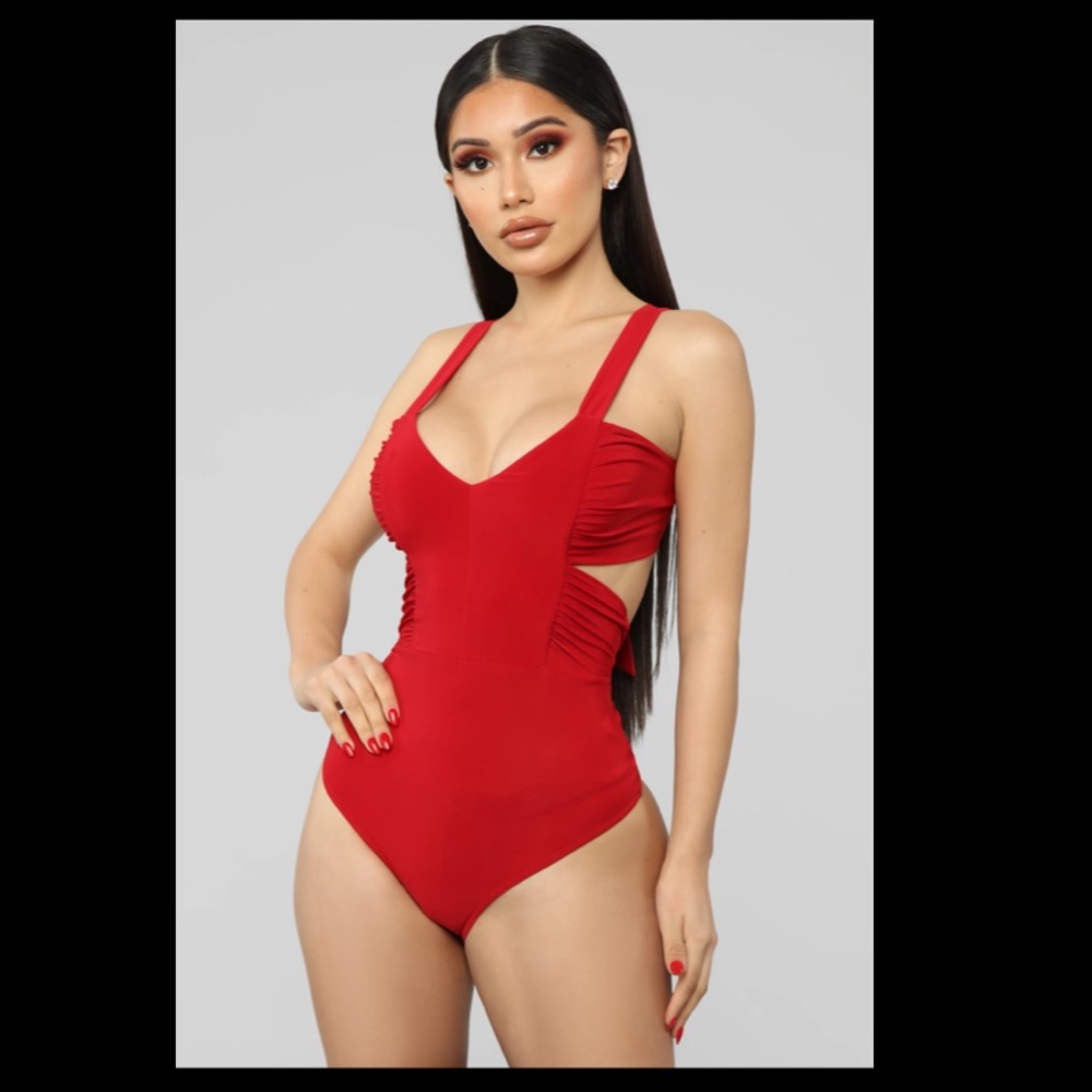 Fashion Nova cutout bodysuit
